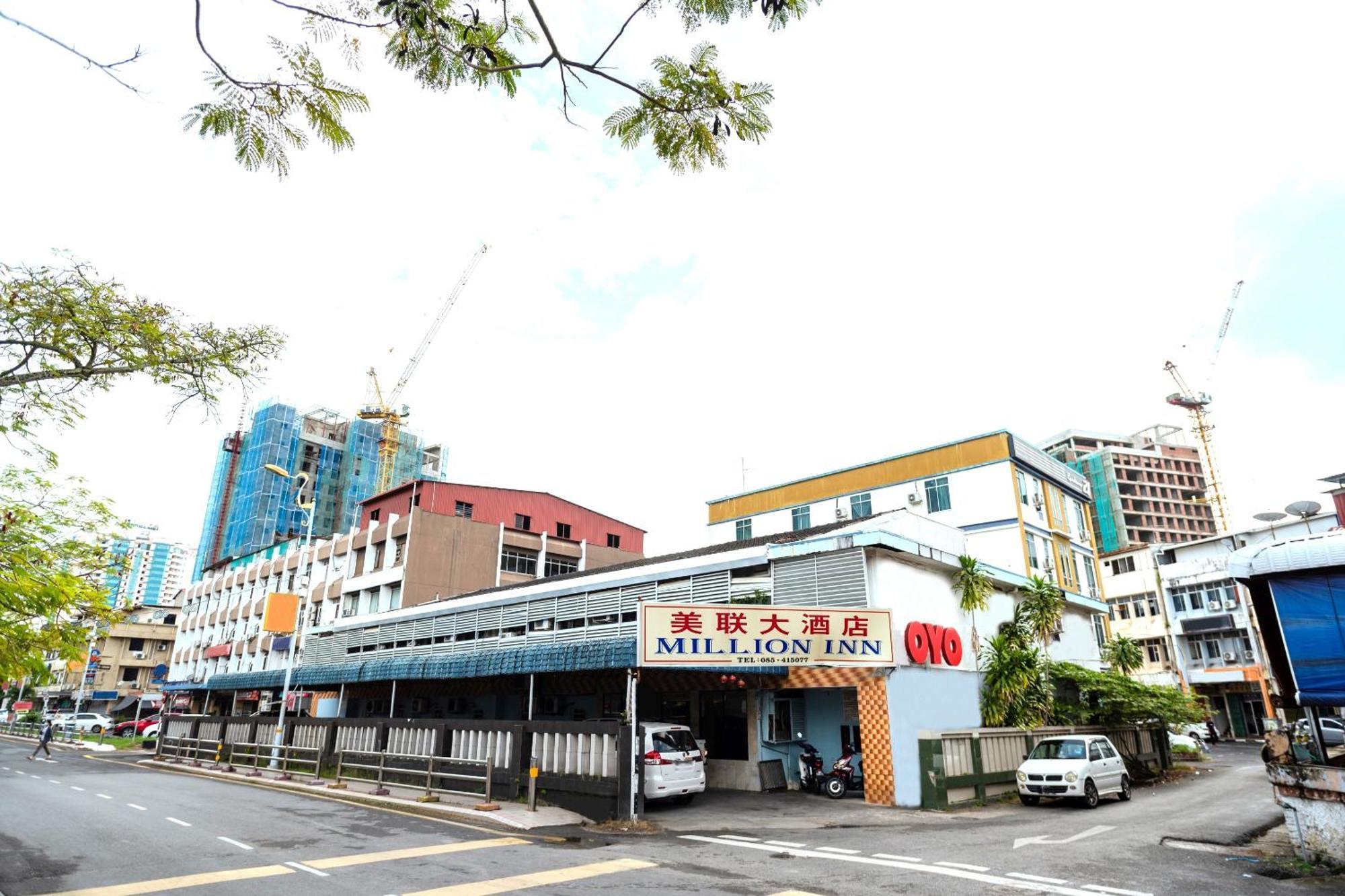 Oyo 90208 Milion Inn Miri Bagian luar foto