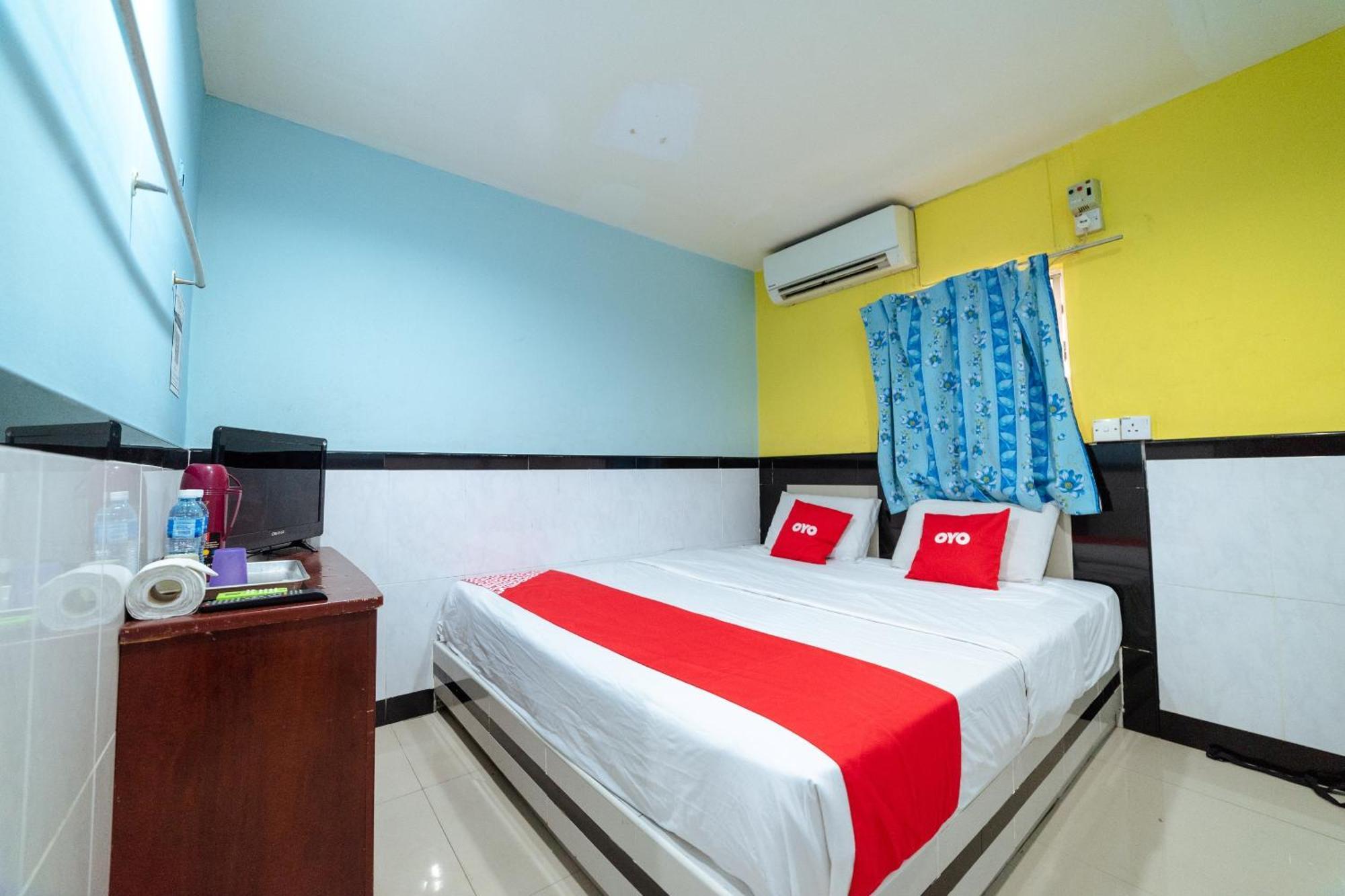 Oyo 90208 Milion Inn Miri Bagian luar foto