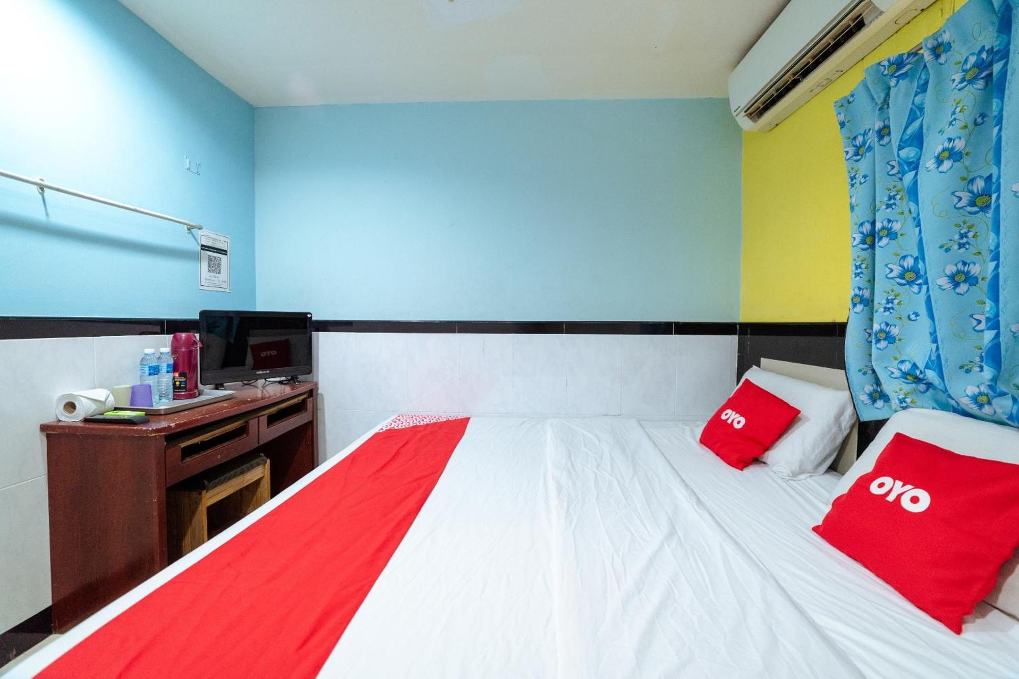 Oyo 90208 Milion Inn Miri Bagian luar foto