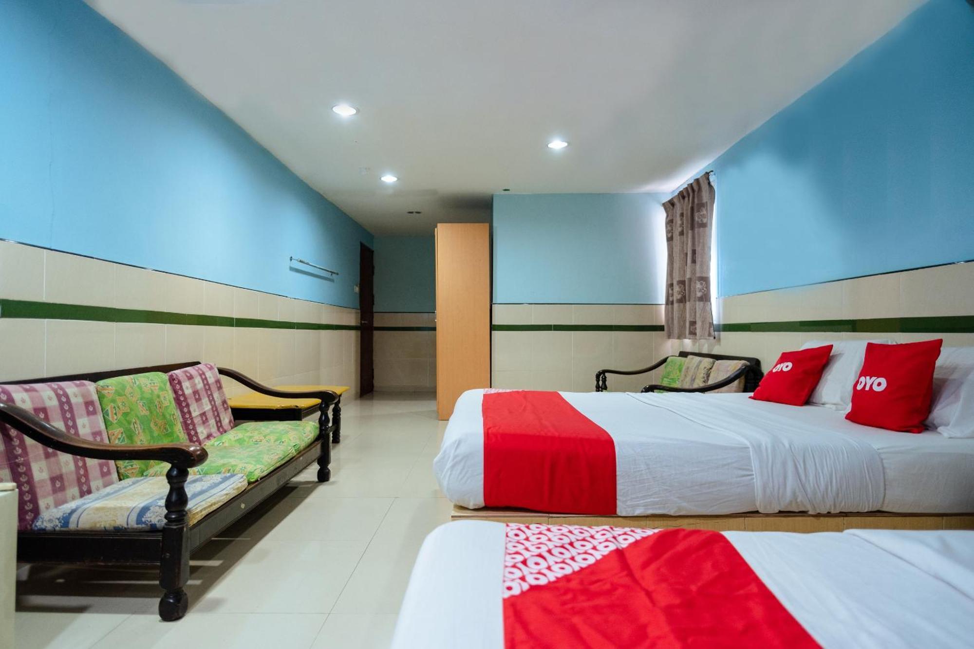 Oyo 90208 Milion Inn Miri Bagian luar foto